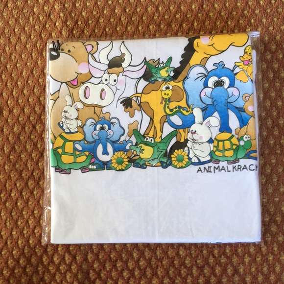 TAJ CLUBHOUSE T-Shirt - Picture 1 of 3